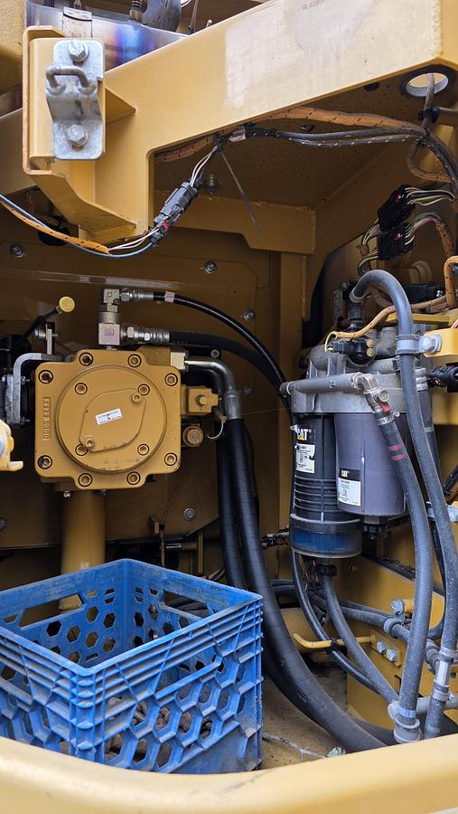 Used 2021 Caterpillar 325-07