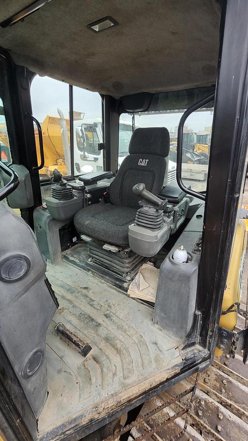 Used 2011 Caterpillar D4K LGP