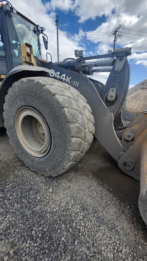 Used 2019 John Deere 844K-III