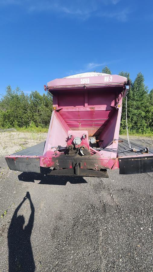 Used 1999 Red River LB439 / 4 axles strap trailer