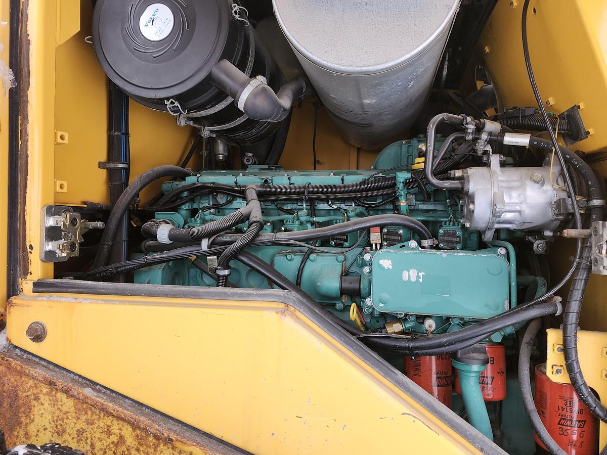 Used 2006 Volvo L70E