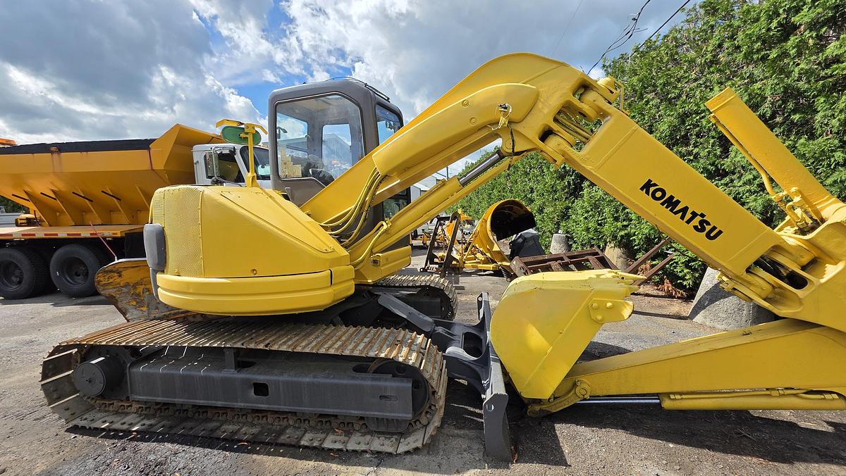 Used 1996 Komatsu PC75UU-2E