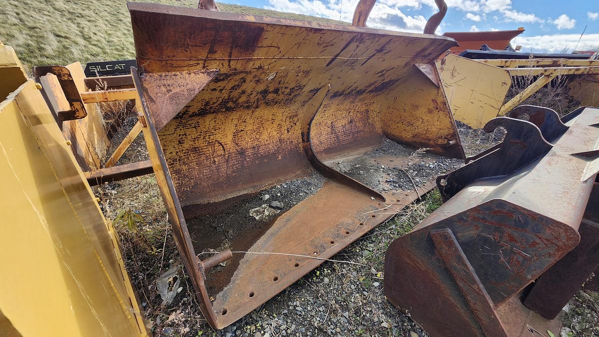 Used 120″ Bucket for Caterpillar 950H