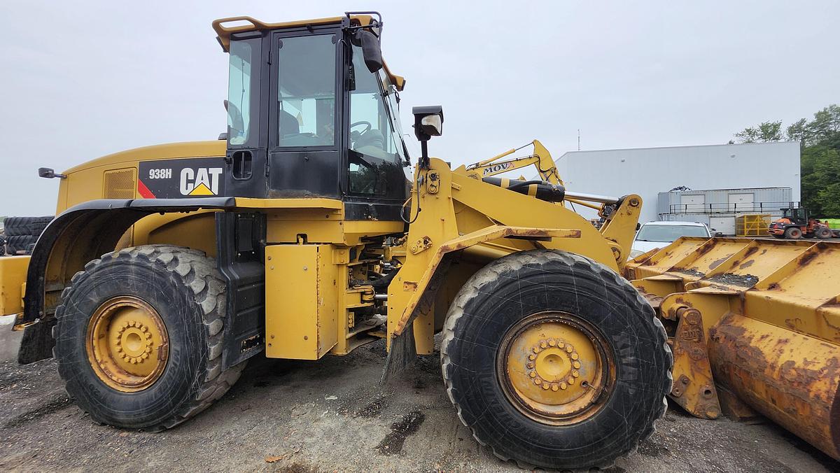 Used 2009 Caterpillar 938H
