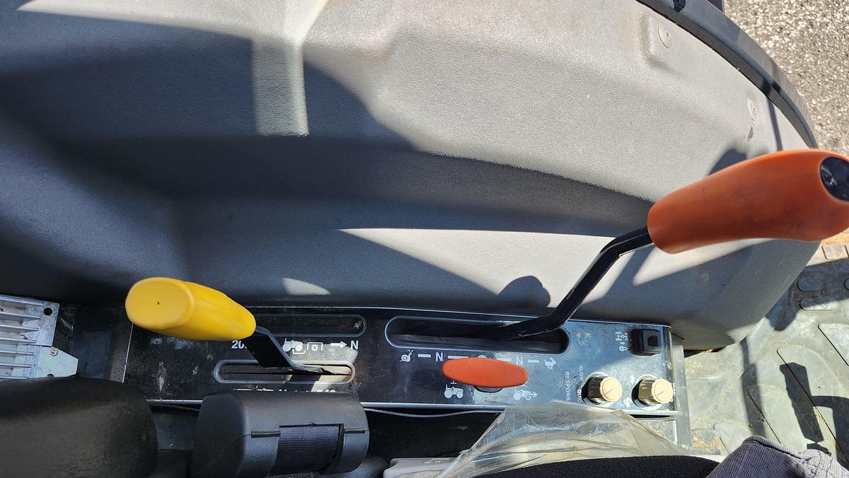 Used 2017 Massey-Fergusson 1758