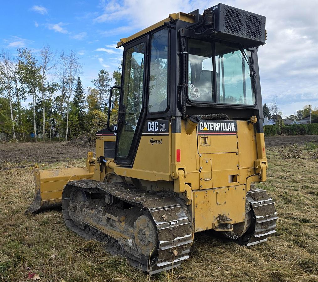 Used 2004 Caterpillar D3C XL