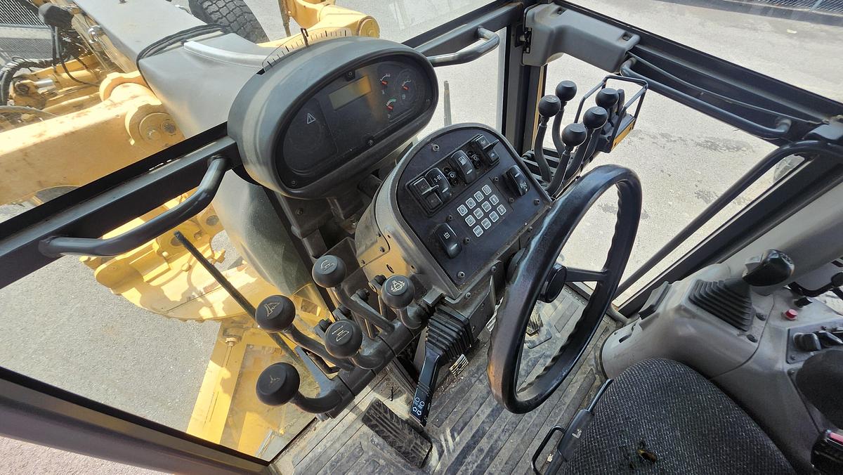 Used 2008 Volvo G946