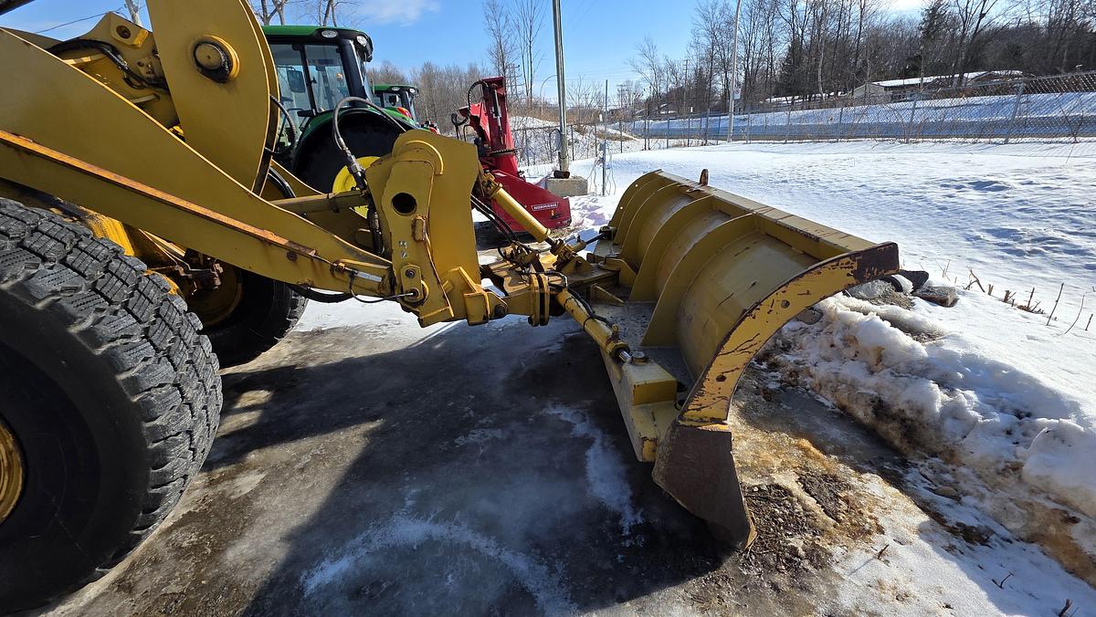 Used 2015 Caterpillar 924K