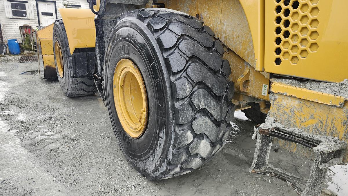 Used 2014 Caterpillar 972M