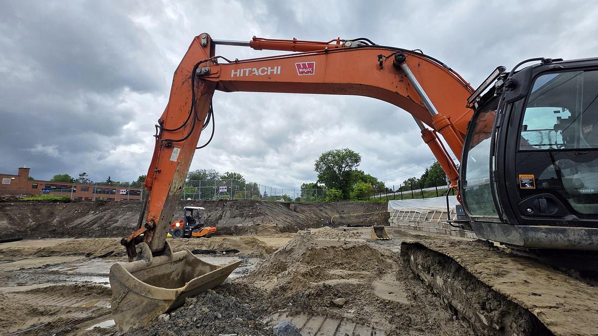Used 2019 Hitachi ZX300