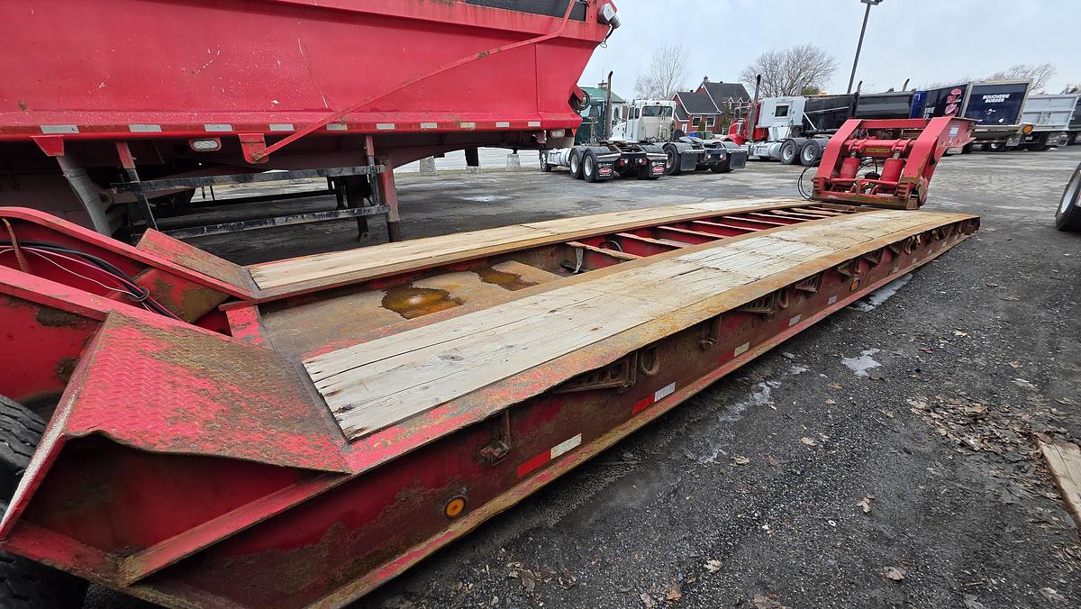 Used 2011 Pitts 24 Feet / 3 axles Lowboy