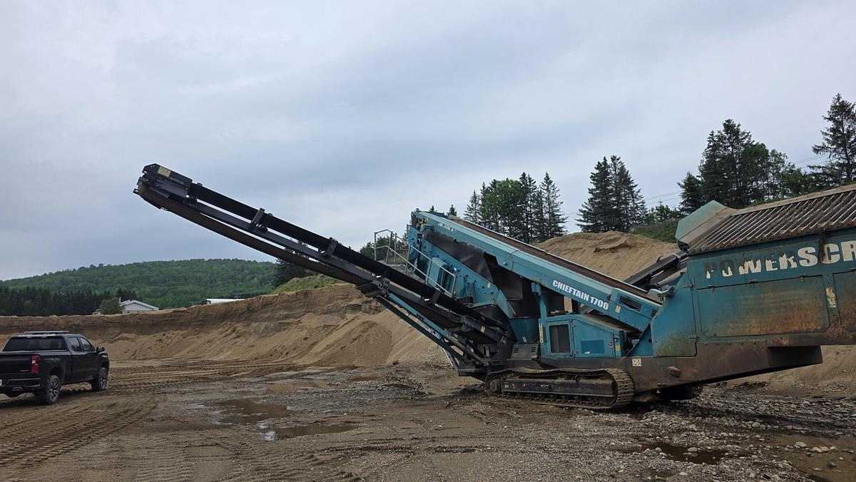 Used 2015 Powerscreen Chieftain 1700
