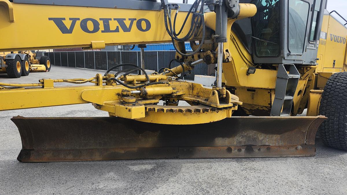 Used 2006 Volvo G740B