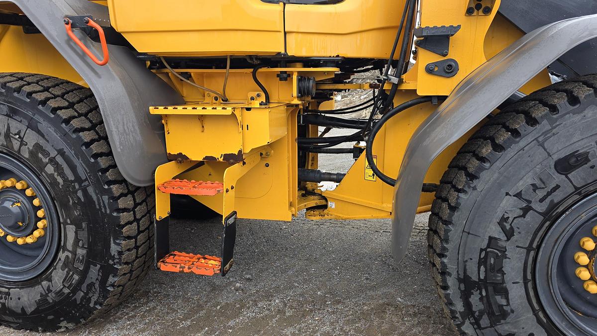 Used 2016 Volvo L70H