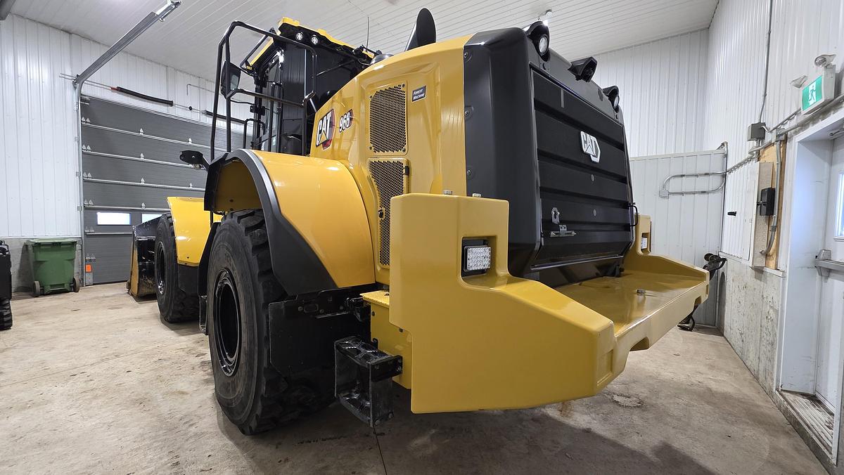 Used 2023 Caterpillar 966