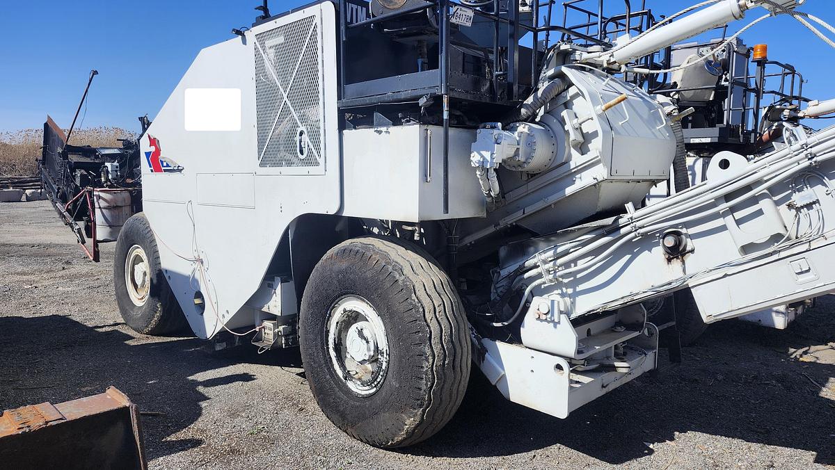 Used 2010 Roadtec SB2500D