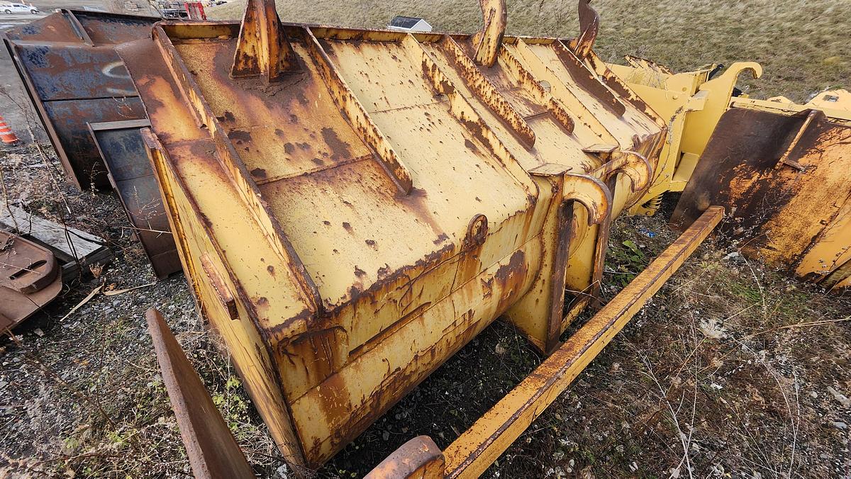 Used 120″ Bucket for Caterpillar 950H