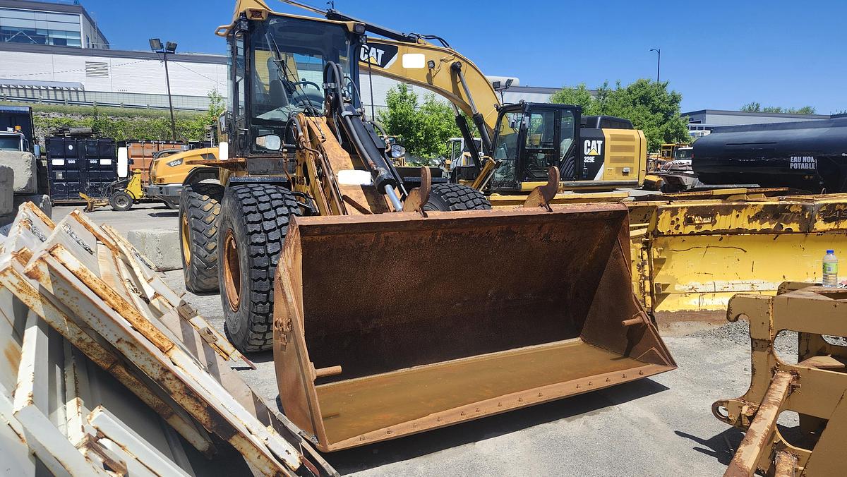 Used 2012 Caterpillar 930H