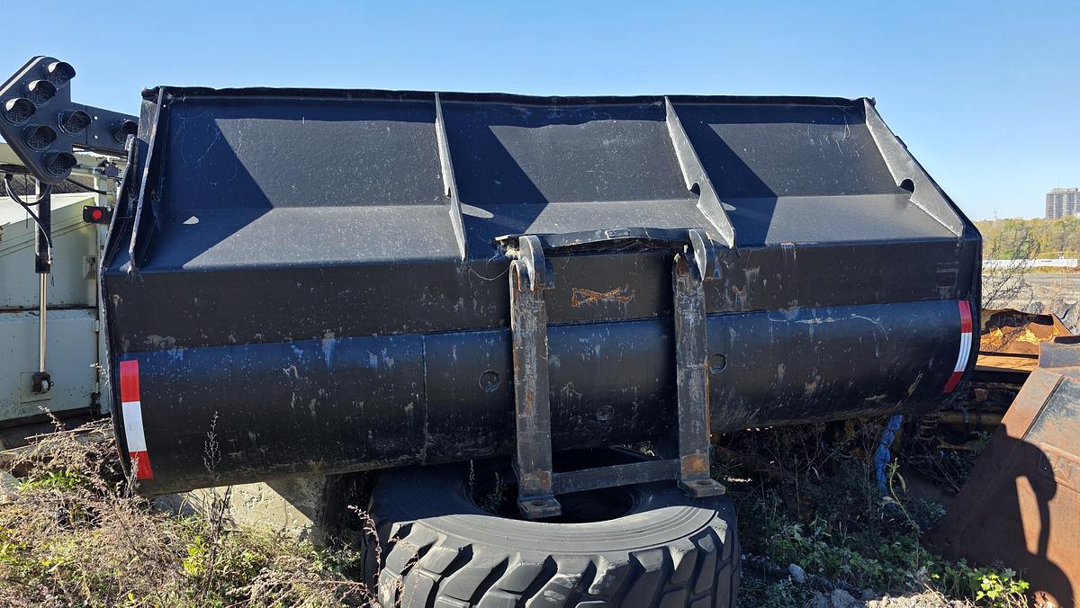 Used 132 inch Caterpillar Bucket