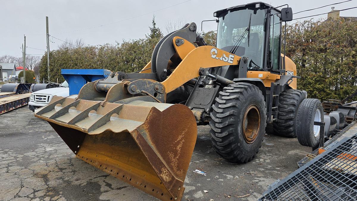 Used 2017 Case 621G