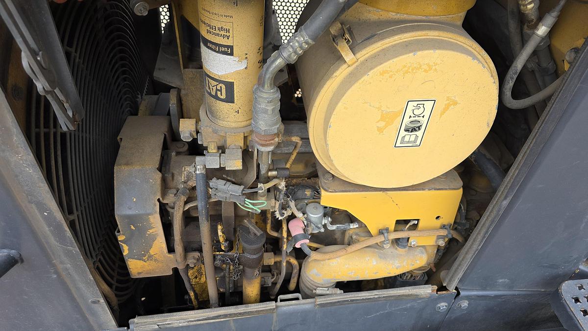 Used 2005 Caterpillar D5N LGP