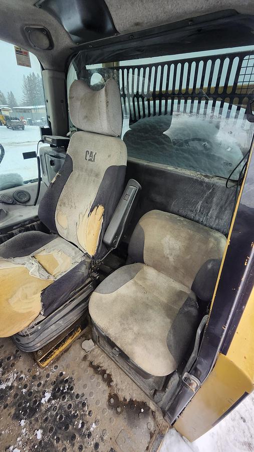 Used 2001 Caterpillar 735