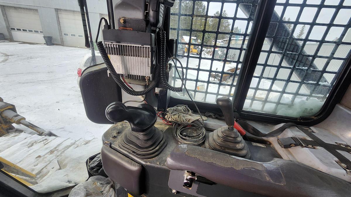 Used 2011 Komatsu D65 PX-16