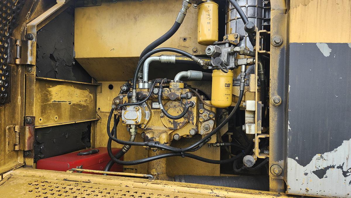 Used 2008 Caterpillar 320C FM