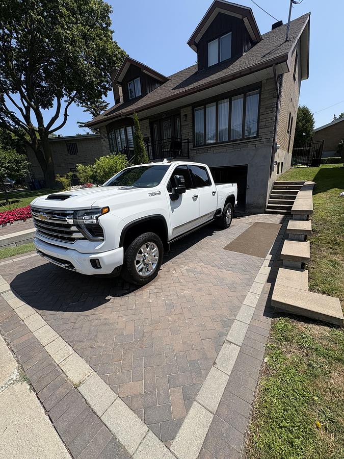 Used 2024 Chevrolet High Country 2500