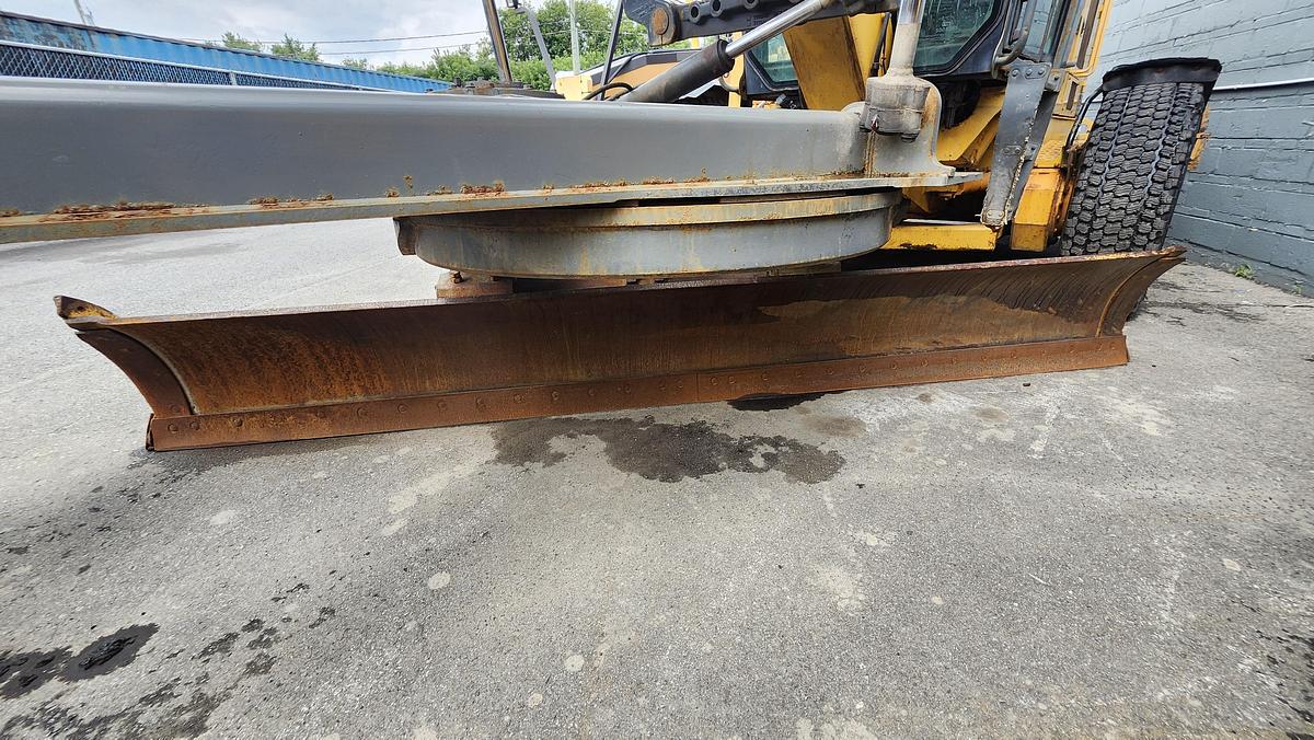 Used 2010 John Deere 772G