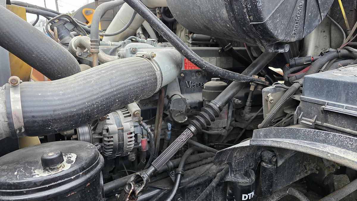 Used 2007 Sterling Roll-Off