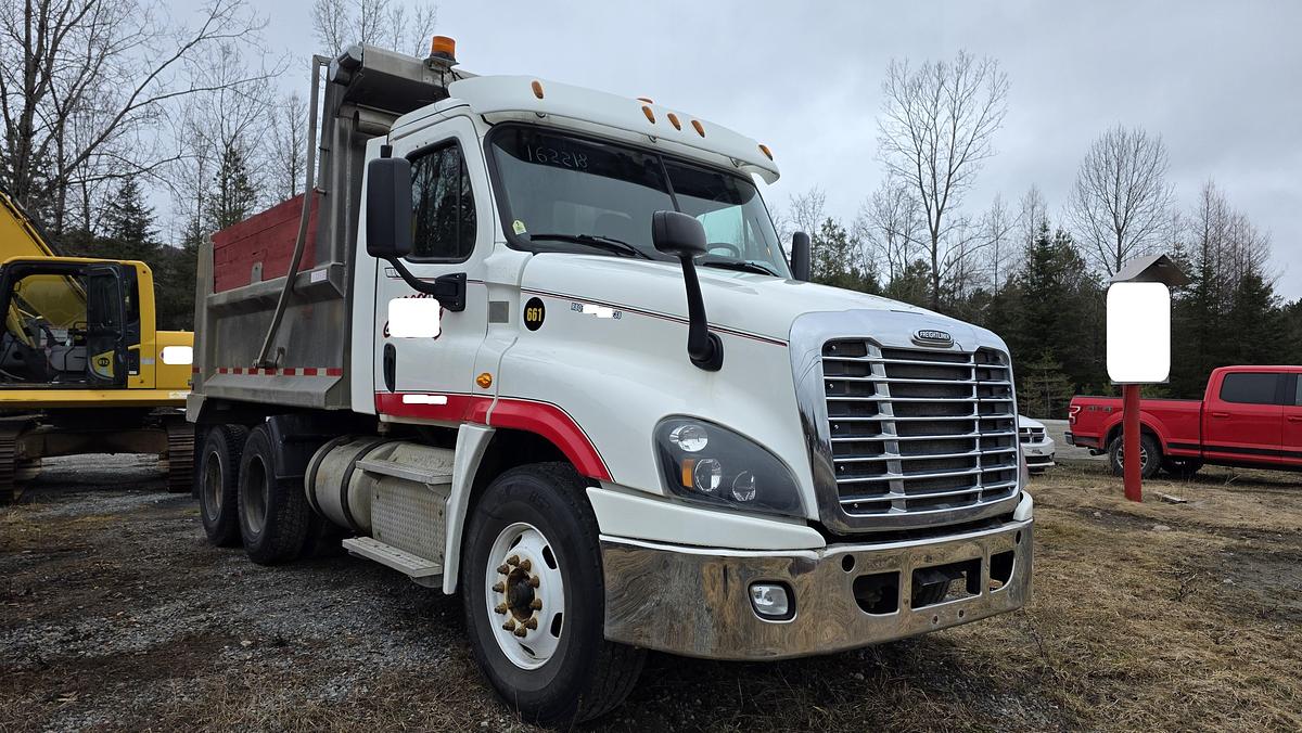 Used 2017 Freightliner Cascadia 125