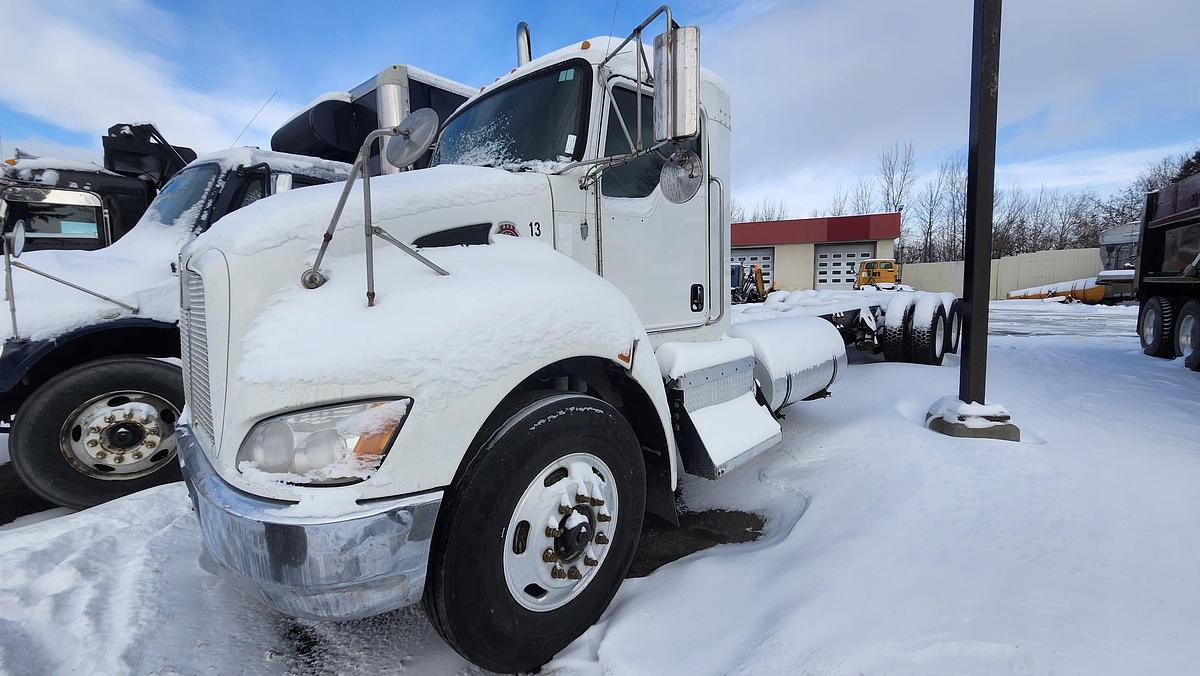Used 2017 Kenworth T370