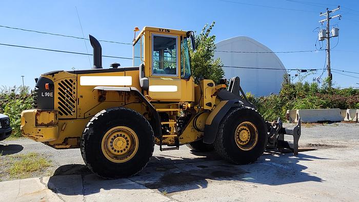 Used 2005 Volvo L90E