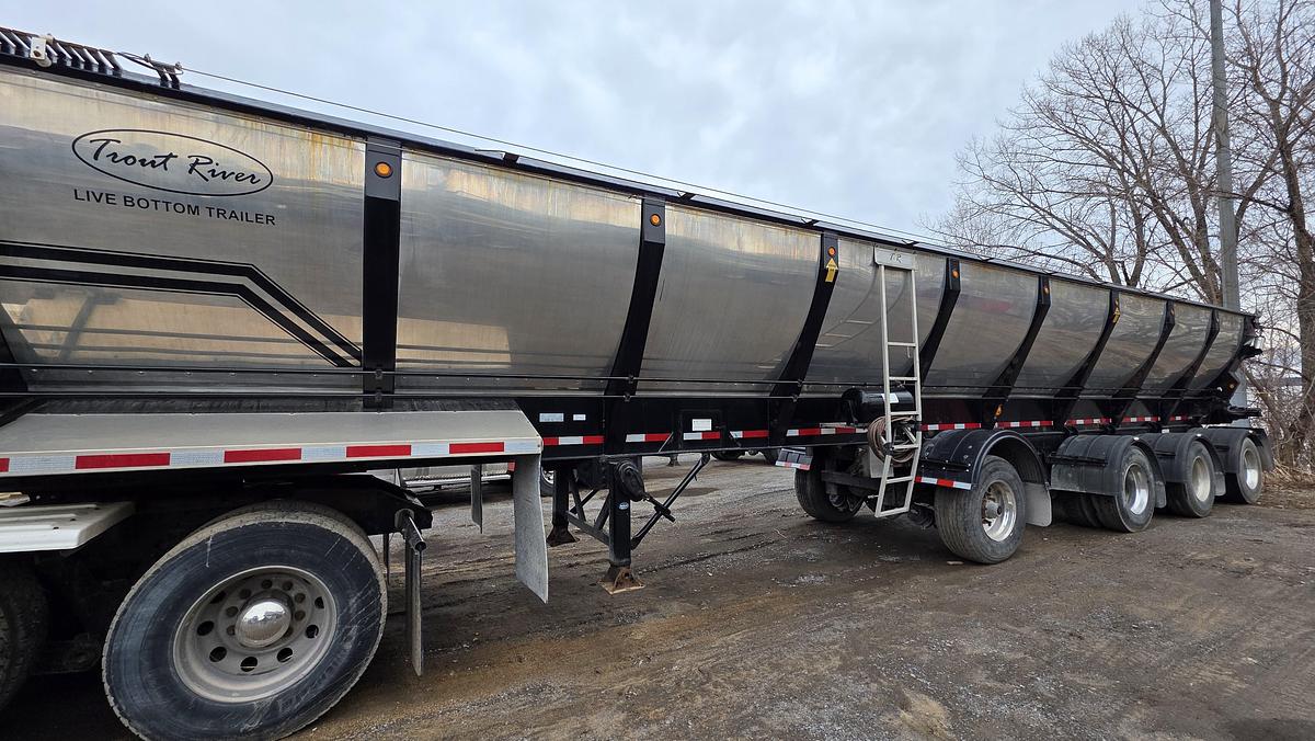 Used 2020 Trout River 4 axles Live Bottom
