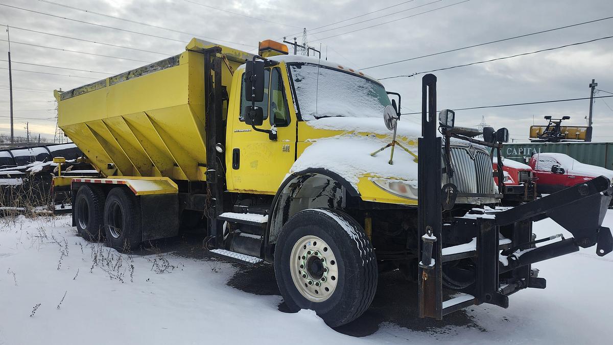 Used 2004 International 4400