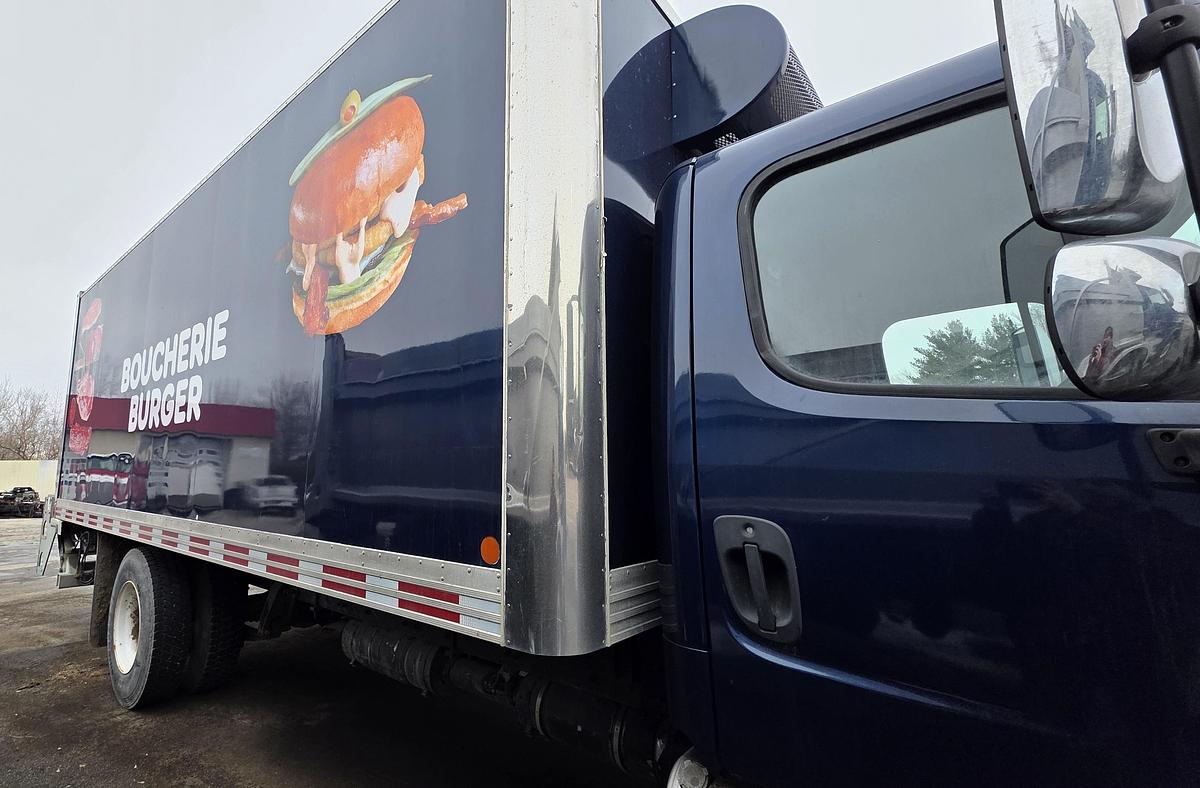 Used 2016 Freightliner Cube 22 feet