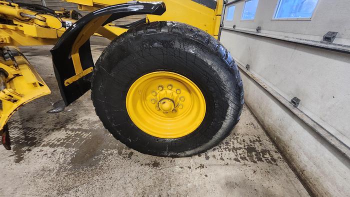 Used 2003 Volvo G720B