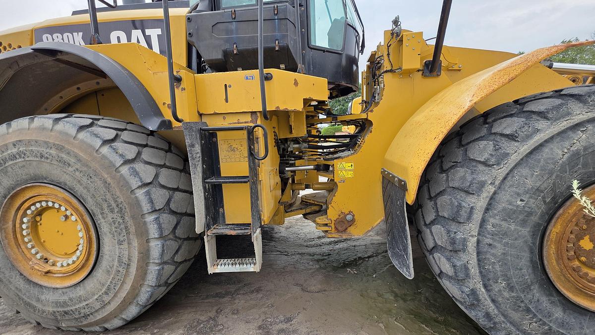Used 2012 Caterpillar 980K