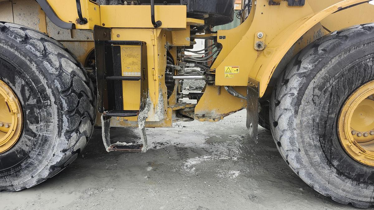 Used 2014 Caterpillar 972M