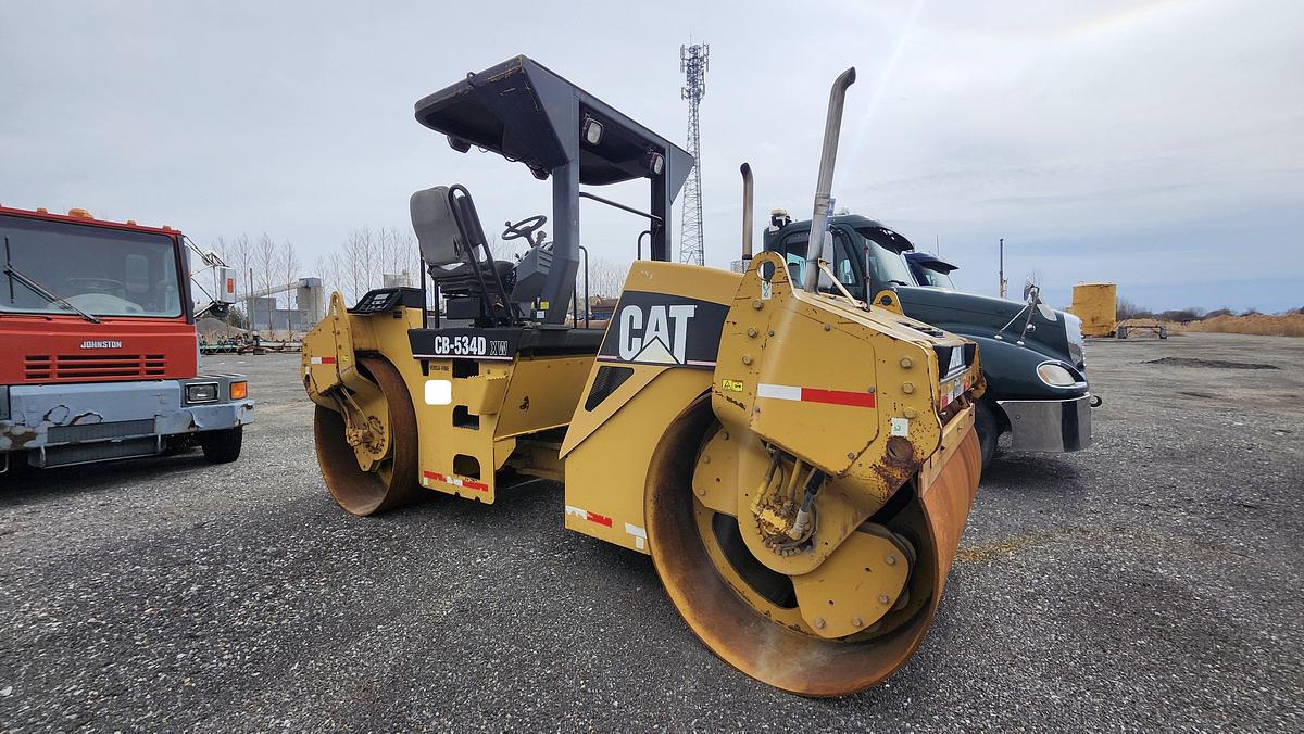 Used 2006 Caterpillar CB-534D XW