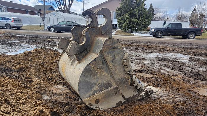 Used 2020 Case CX220C