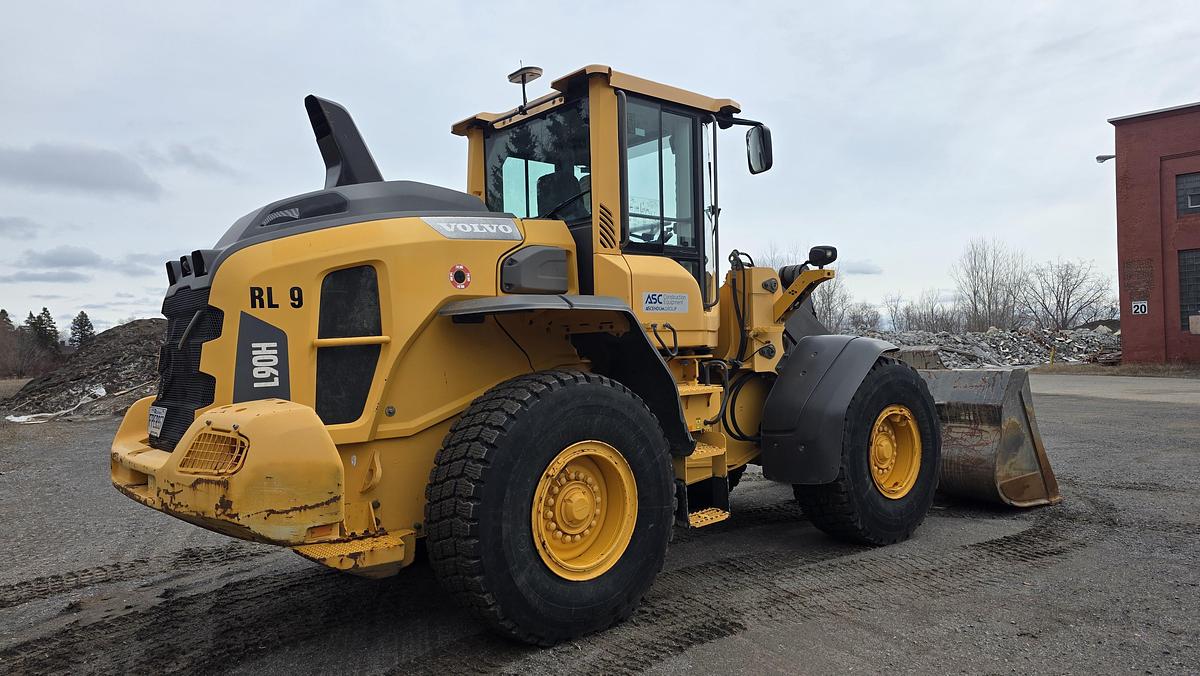 Used 2015 Volvo L90H