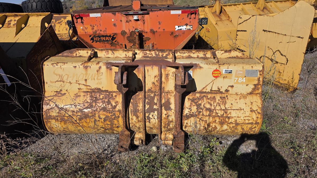 Used Caterpillar 100 po / in