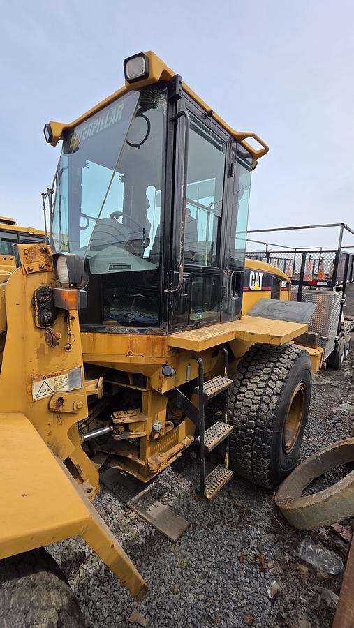 Used 1999 Caterpillar 938G
