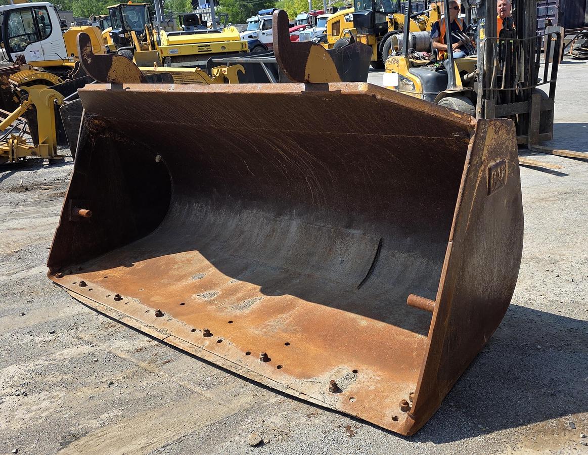 Used Caterpillar 112″ Bucket