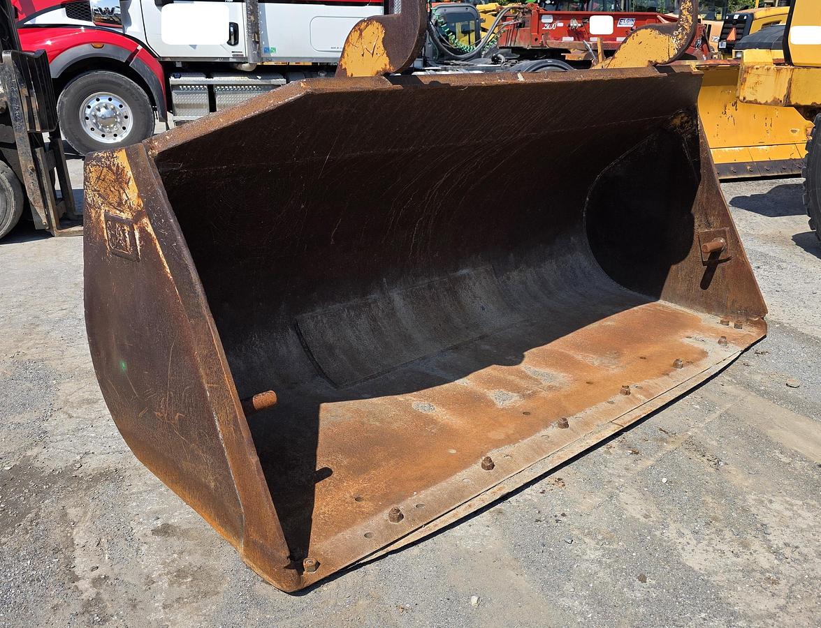 Used Caterpillar 112″ Bucket