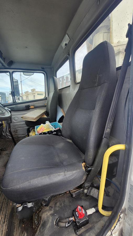 Used 2003 Freightliner FL112