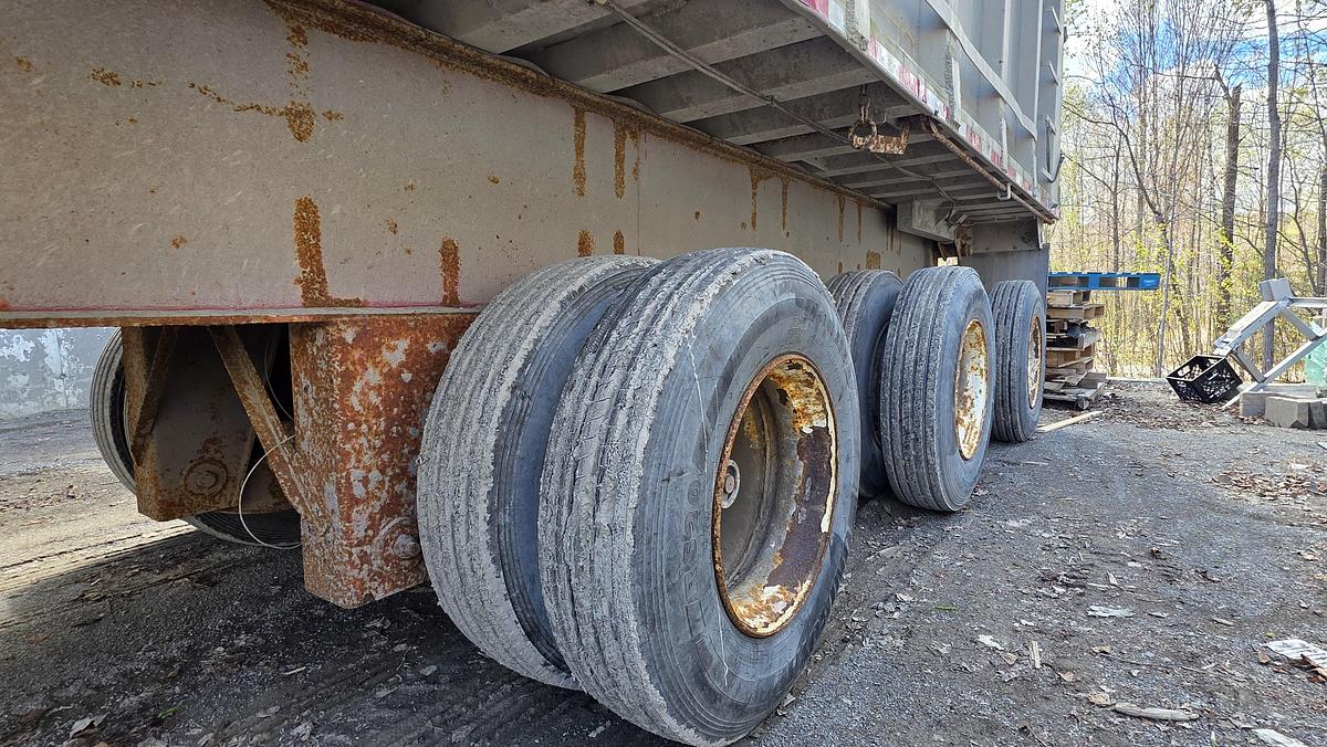 Used 1985 King 3 axles Dump