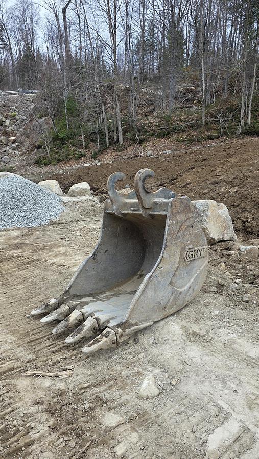 Used 2021 Caterpillar 325-07
